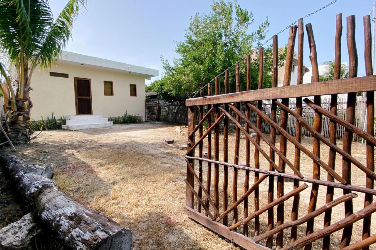 Villa Casa Gonza By Holbox Rents Extérieur photo
