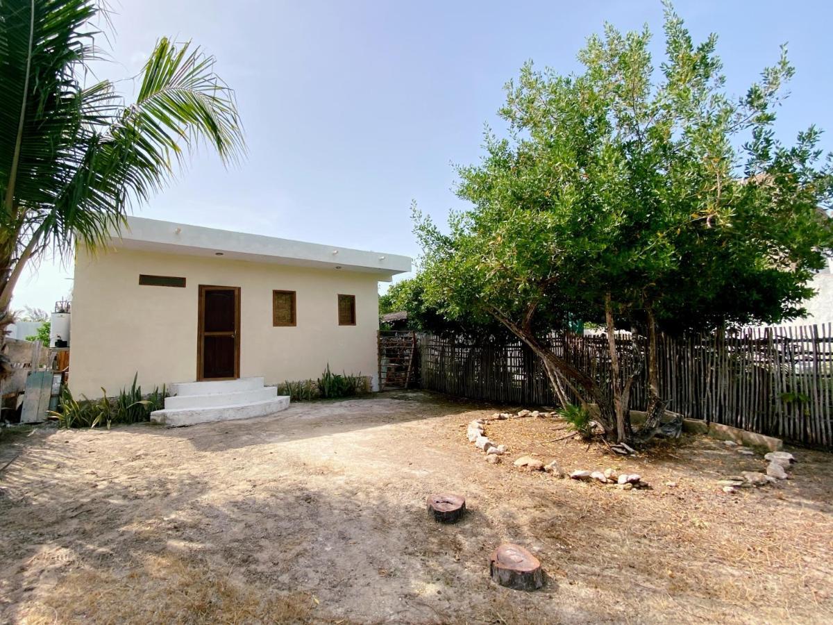 Villa Casa Gonza By Holbox Rents Extérieur photo